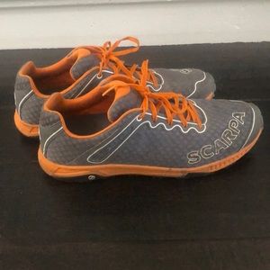 Men’s Orange/Gray Scarpa Running Shoes Size 11 1/2